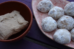 Fresh Yeast and Mexican Wedding Cookies